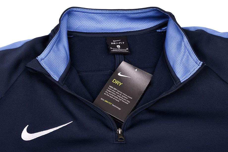 893624 nike store