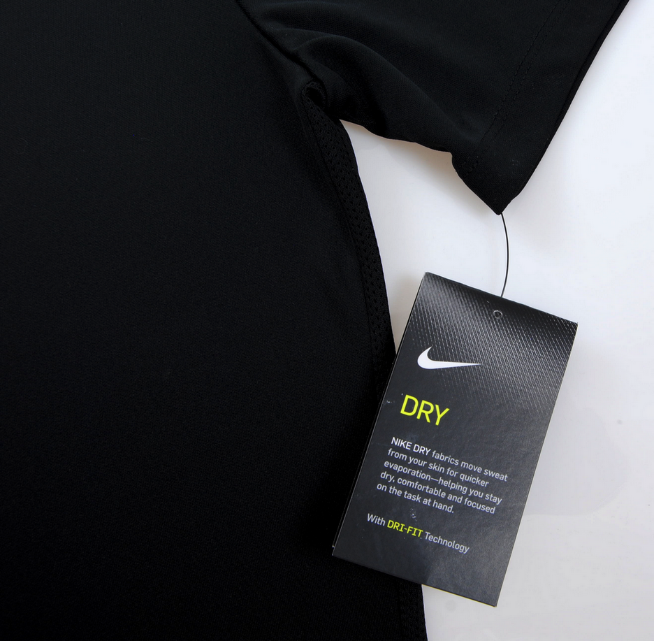 Nike Herren T-Shirt Park VI 725891 010 Nike Herren T-Shirt Park VI 725891 010