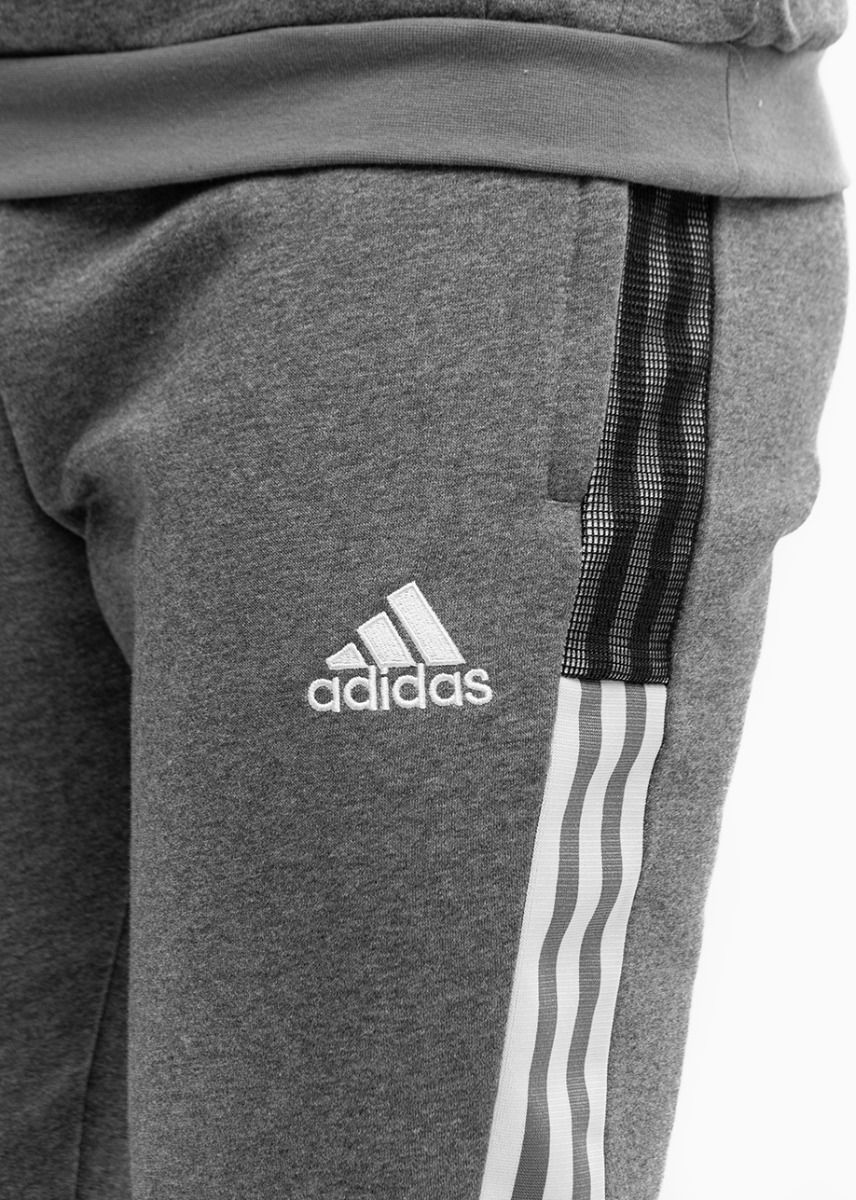 adidas Herren Trainingsanzug Tiro 21 Sweat GP8805/GP8802 adidas Herren Trainingsanzug Tiro 21 Sweat GP8805/GP8802