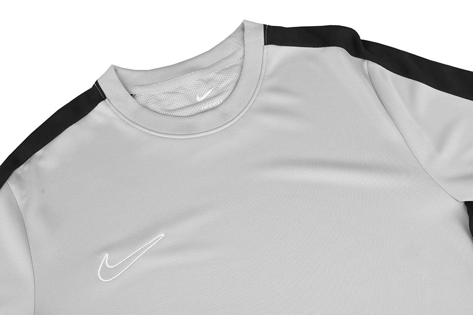 Nike Herren Sport-Set T-shirt Kurze Hose DF Academy 23 SS DR1336 012/DR1360 010