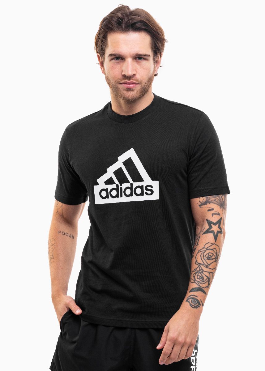 adidas Herren T-Shirt Modern Essentials Graphic IW2702