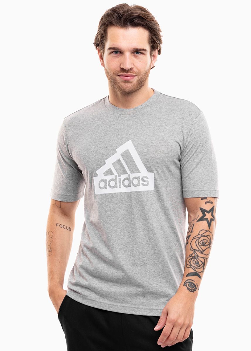 adidas Herren T-Shirt Modern Essentials Graphic IW2648