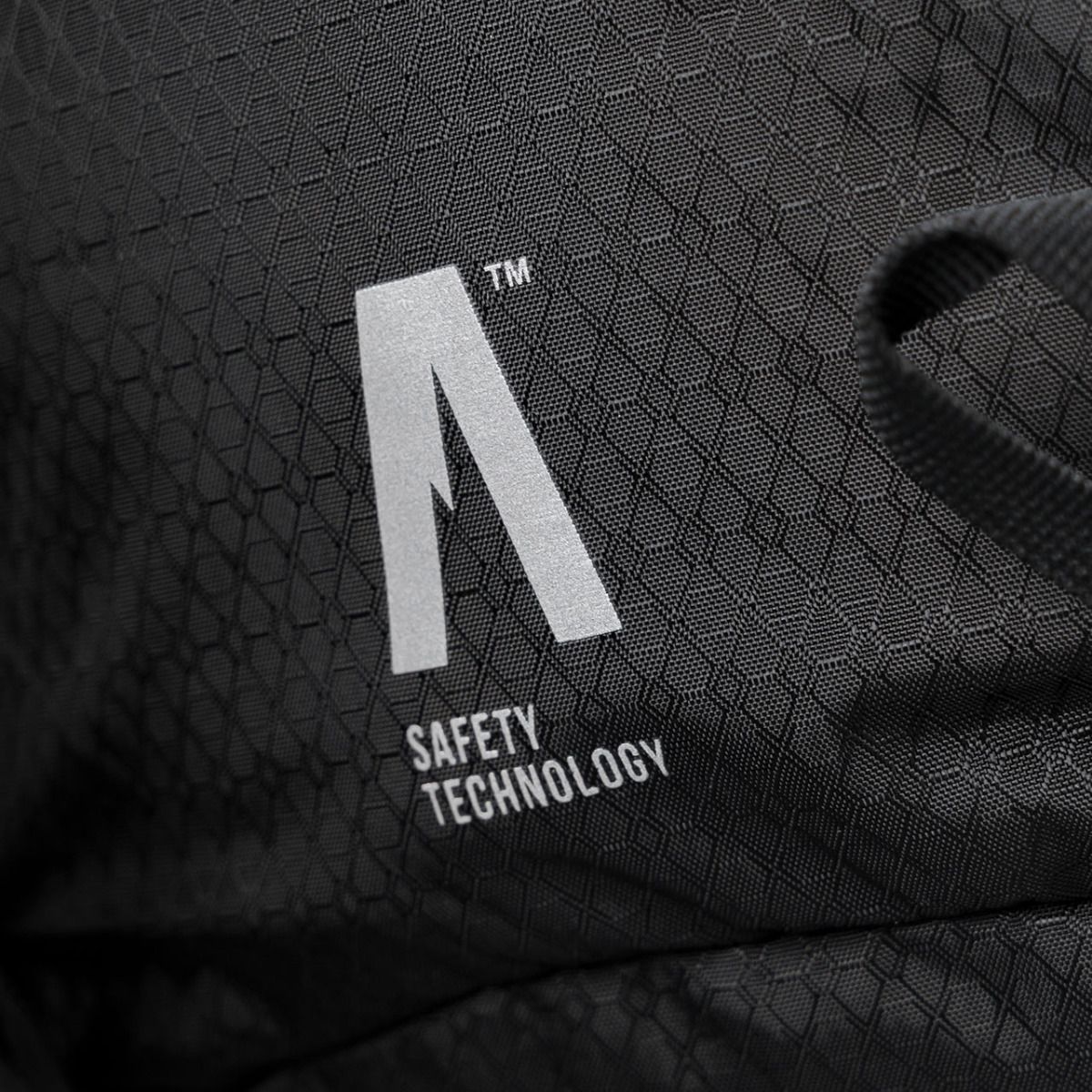 Alpinus Rucksack Travel Ornak 30 NH43547