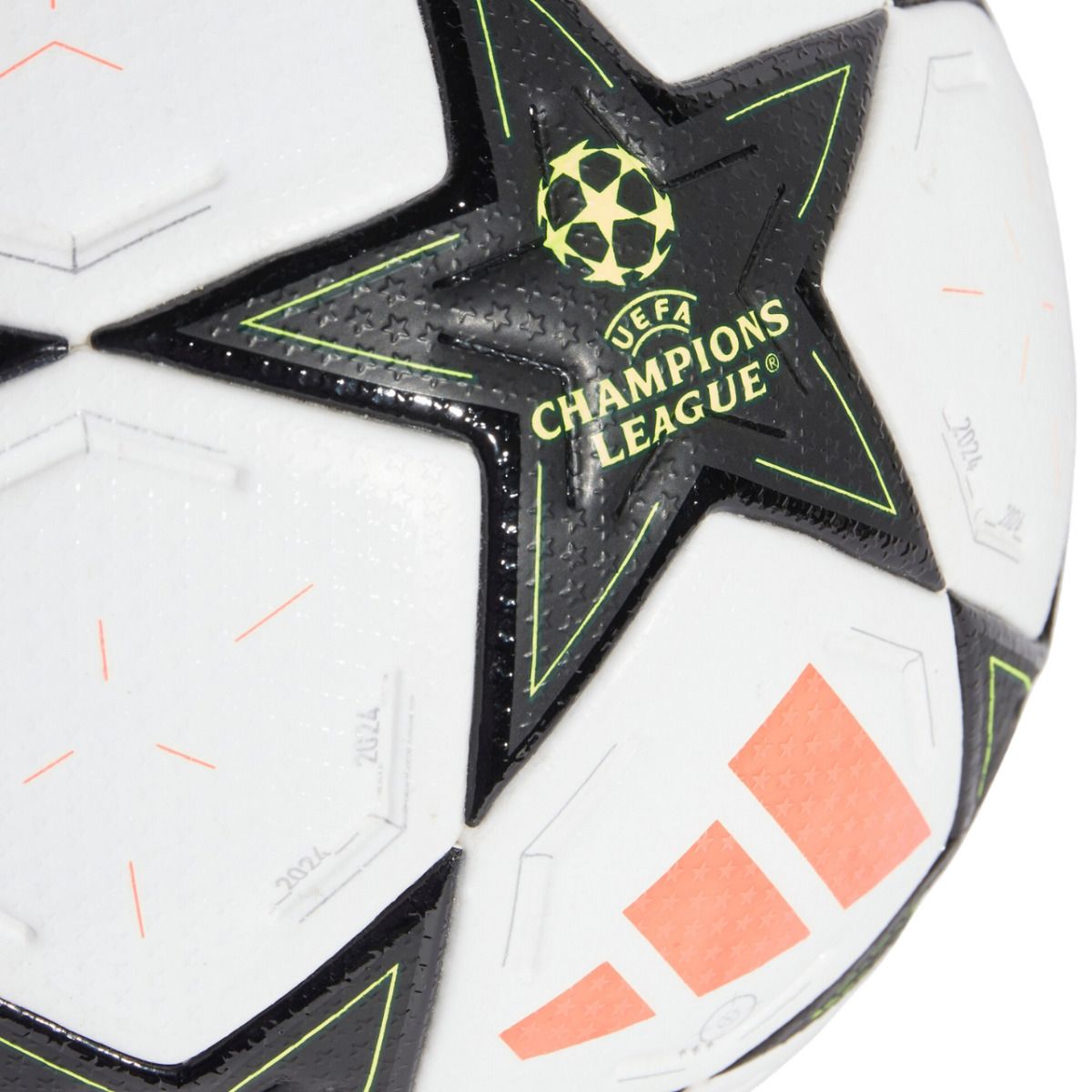 adidas Fußball UCL Pro IS7438