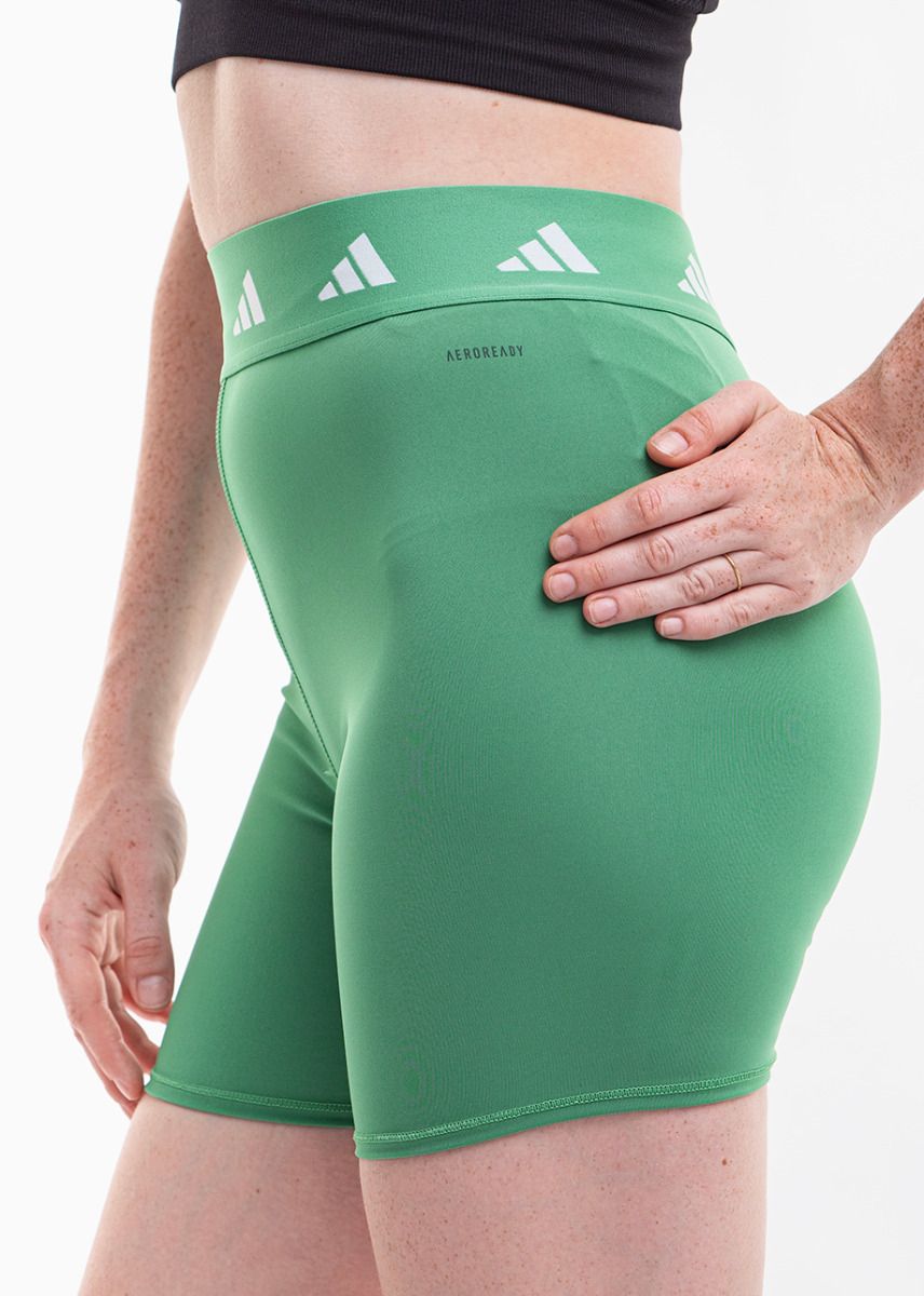 adidas Damen kurze Hose Techfit 4" IU1853