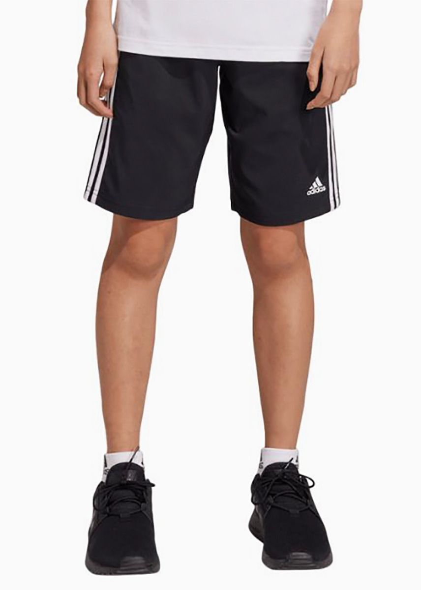 adidas Kinder kurze Hose Essentials 3-Stripes Woven HR6332 adidas Kinder kurze Hose Essentials 3-Stripes Woven HR6332