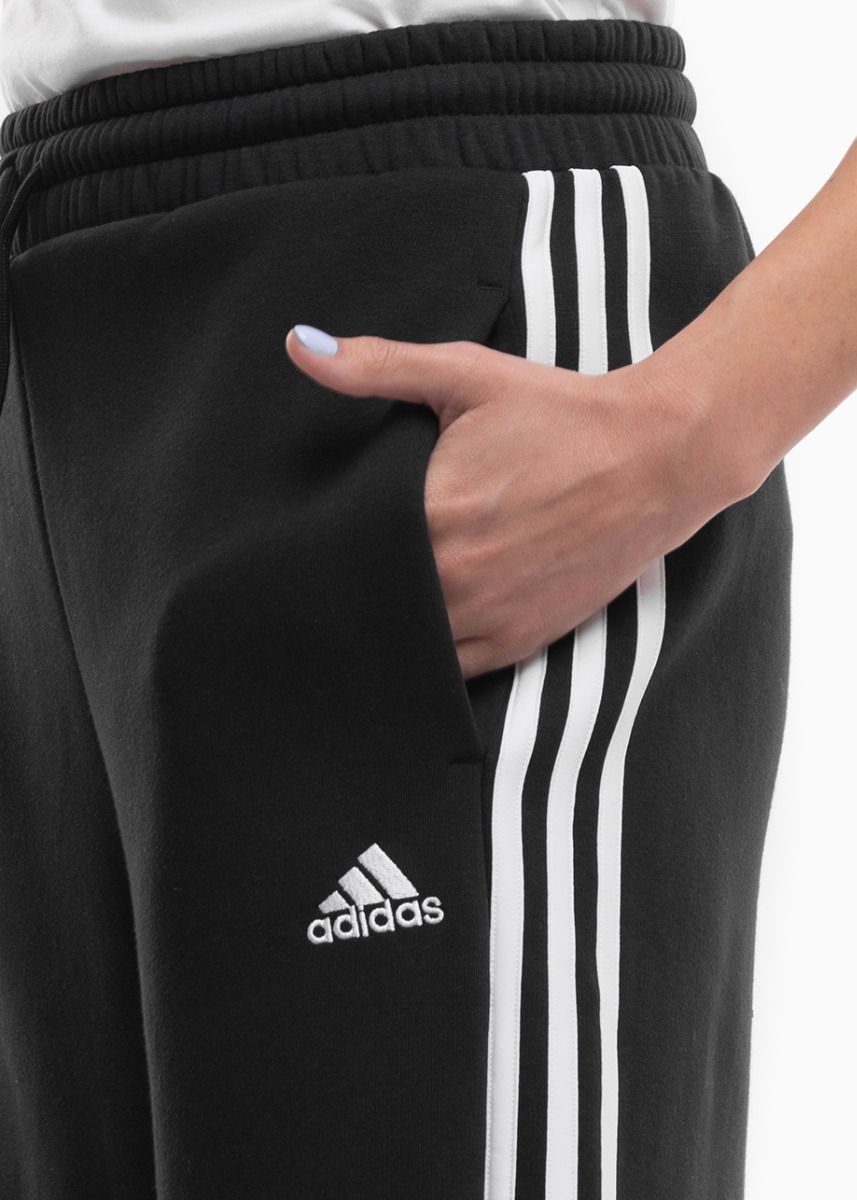 adidas Damen Jogginghosen Essentials 3-Stripes Open Hem Fleece HZ5748