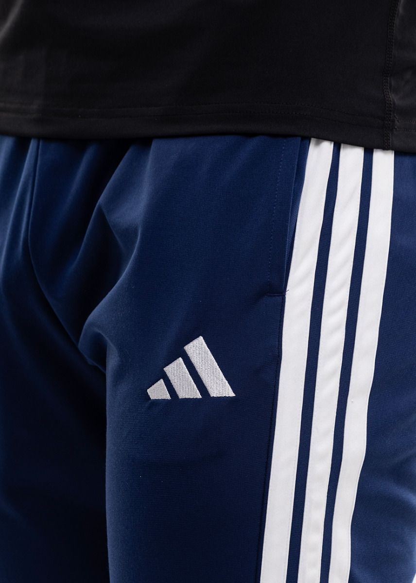 adidas Herrenhose 3-Stripes Tricot Regular Tapered JI8812 adidas Herrenhose 3-Stripes Tricot Regular Tapered JI8812