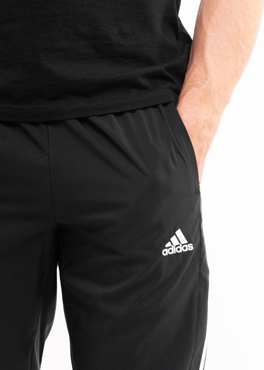 adidas Herrenhose Aerorady Essentials Tapered Cuff Woven 3-Stripes IC0041