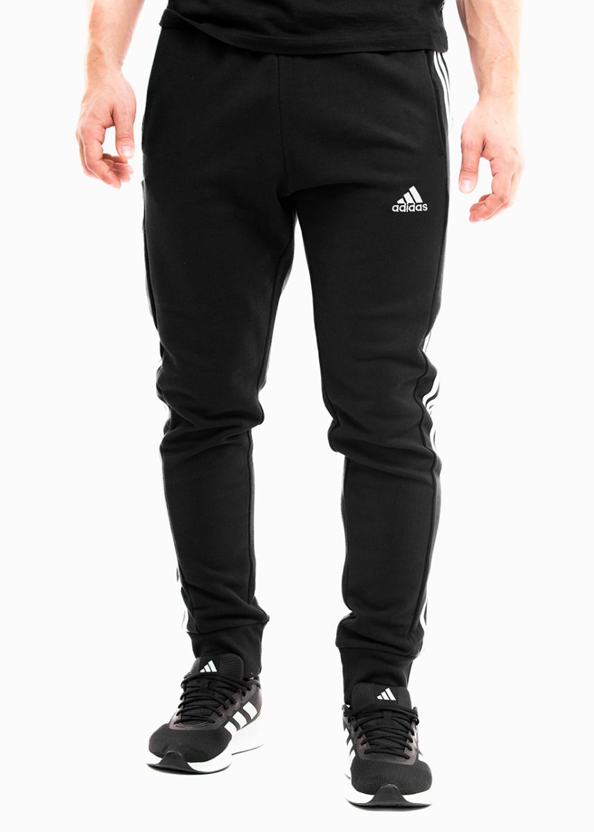 adidas Herrenhose Essentials French Terry Tapered Cuff 3-Stripes HA4337