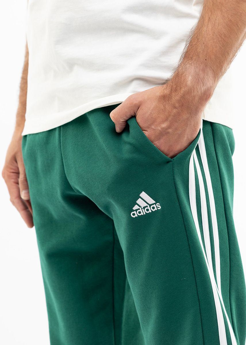adidas Herrenhose Essentials French Terry Tapered Cuff 3-Stripes IS1392