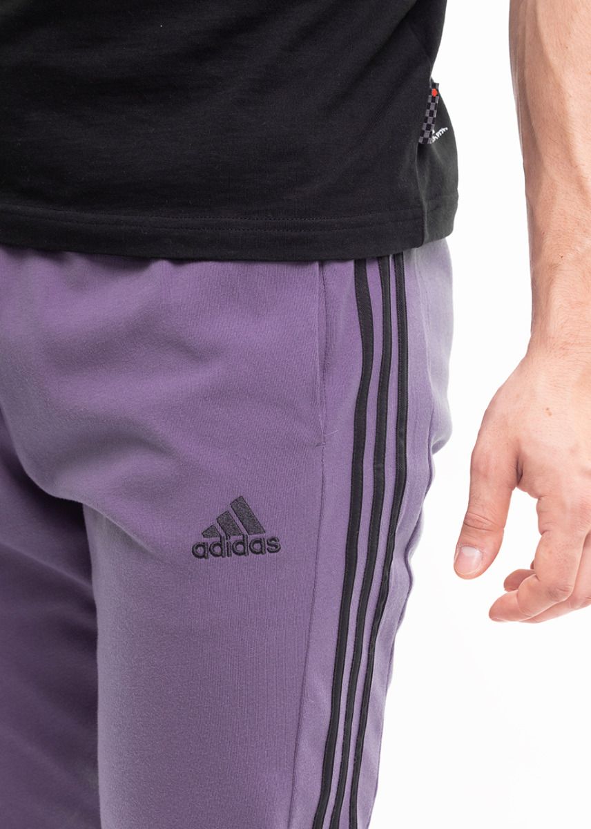 adidas Herrenhose Essentials Single Jersey Tapered Open Hem 3-Stripes IJ8699