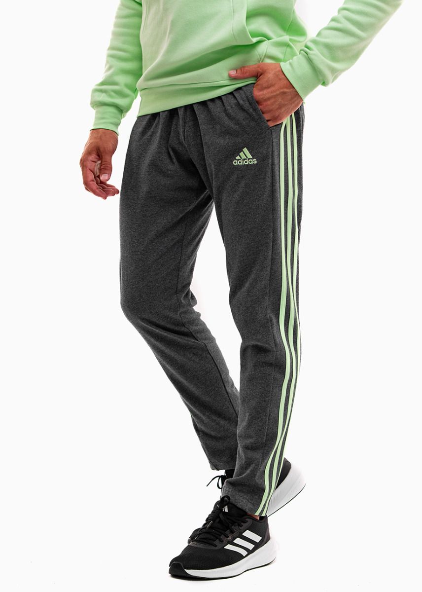 adidas Herrenhose Essentials Single Jersey Tapered Open Hem 3-Stripes IS1367