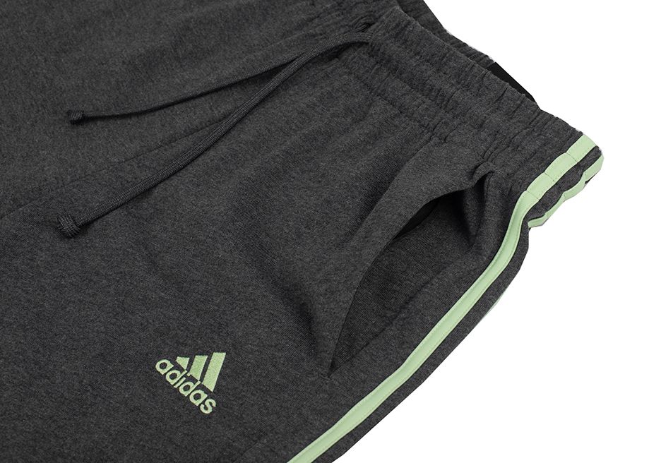 adidas Herrenhose Essentials Single Jersey Tapered Open Hem 3-Stripes IS1367