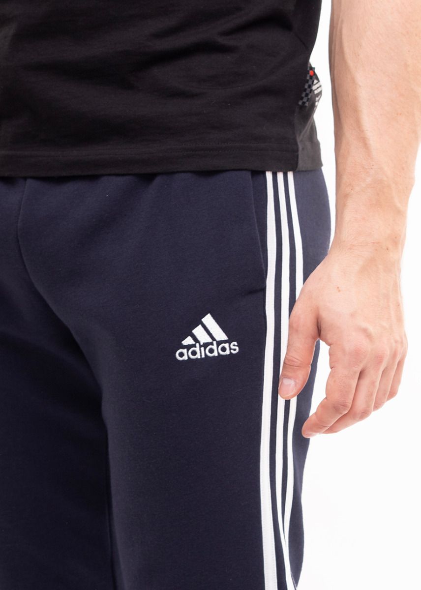 adidas Herren Hose Essentials Slim 3 Stripes GM1090