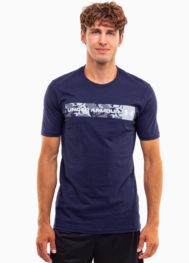 Under Armour Herren T-Shirt Camo Chest Stripe SS 1376830 410 Under Armour Herren T-Shirt Camo Chest Stripe SS 1376830 410